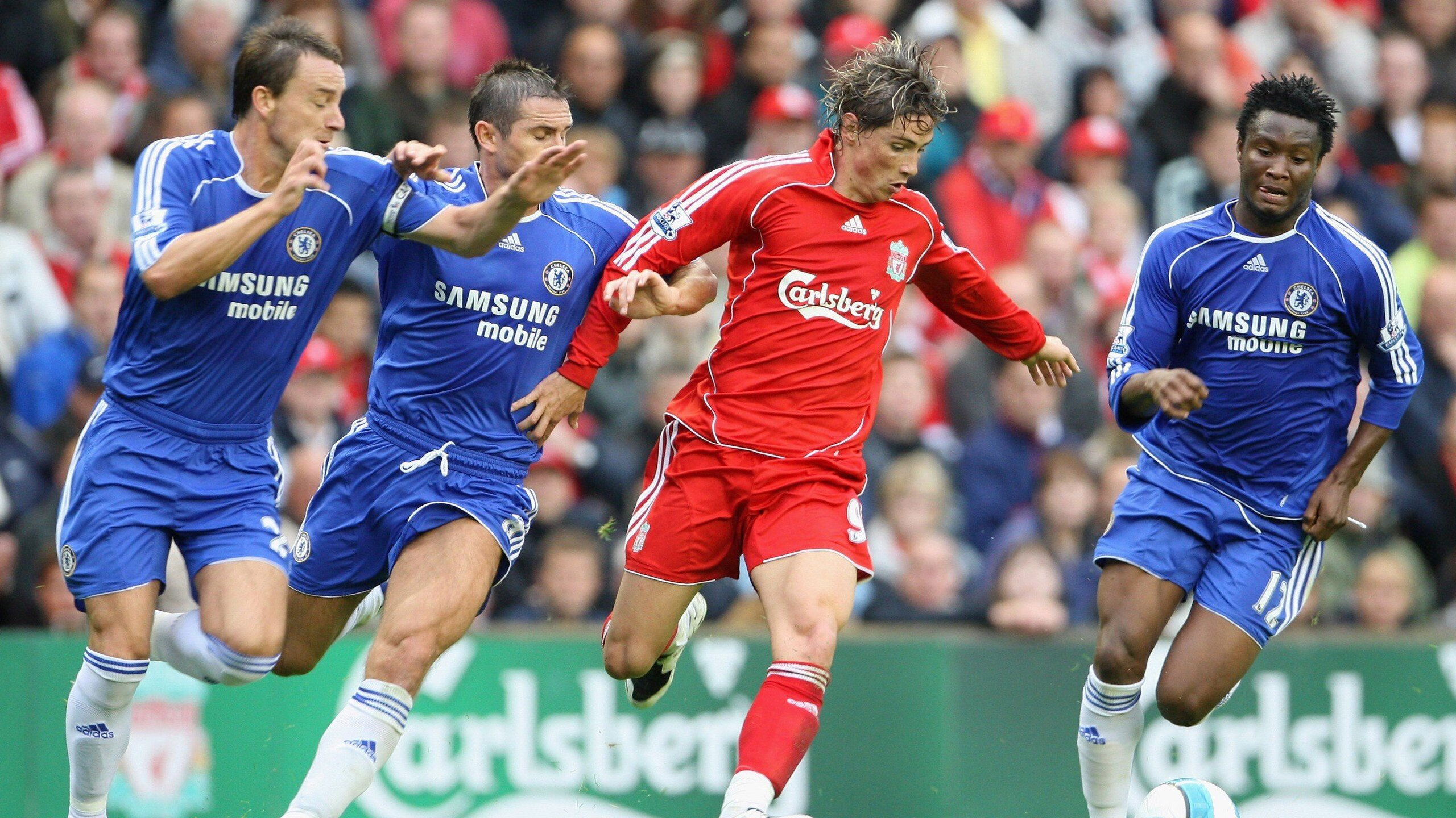 最刺激瞬间：比赛中的绝妙配合令观众惊叹，比赛刺激的成语